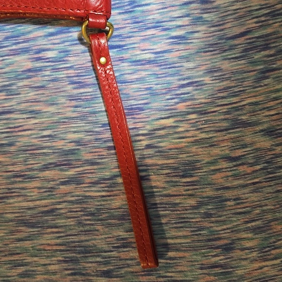 Fossil Women's Issue No. 1954 Vintage Leather Wristlet Red - Picture 4 of 15